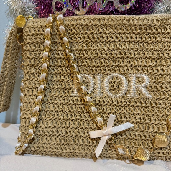 Beige Crochet Clutch with Gold Chain - Picture 2 of 13